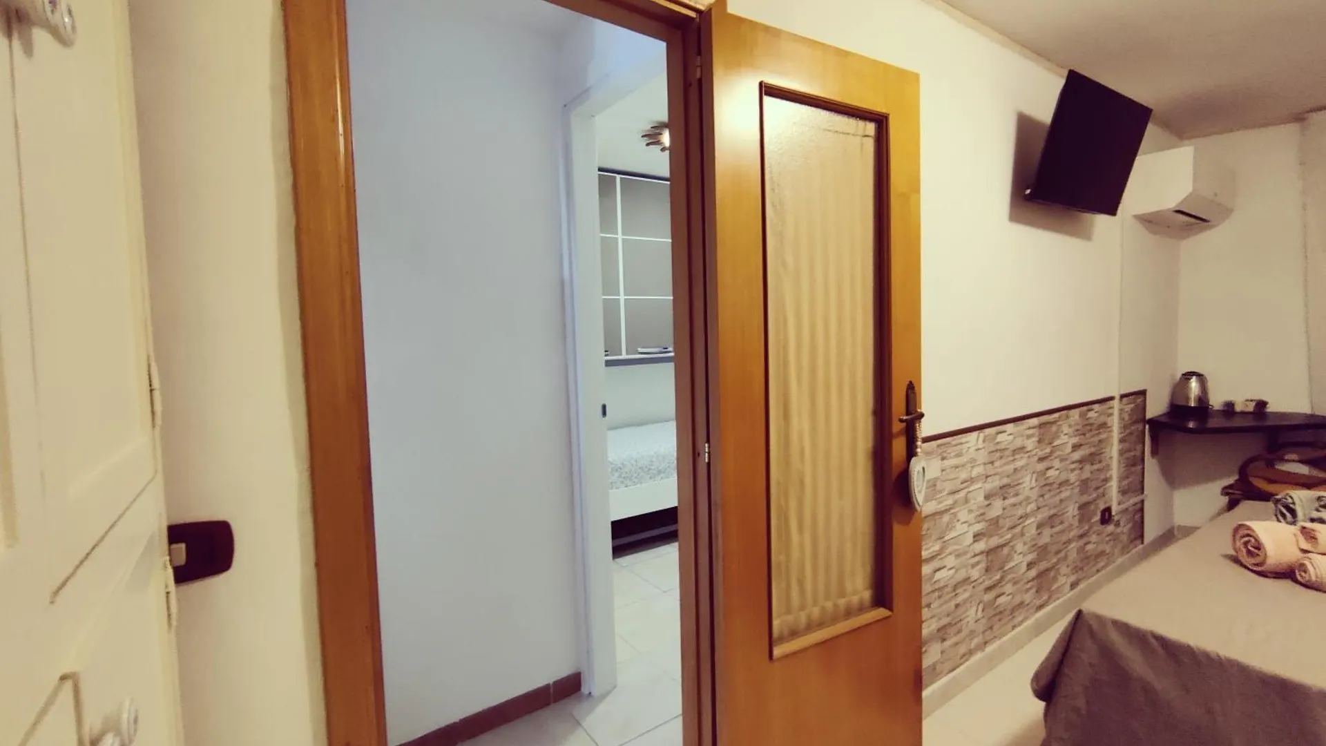 The Second Floor Hotel Naples Guest house