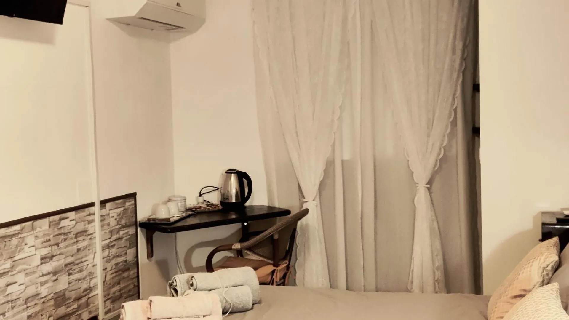 The Second Floor Hotel Naples Guest house