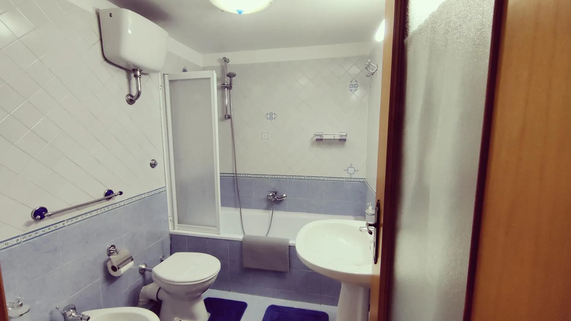 The Second Floor Hotel Naples